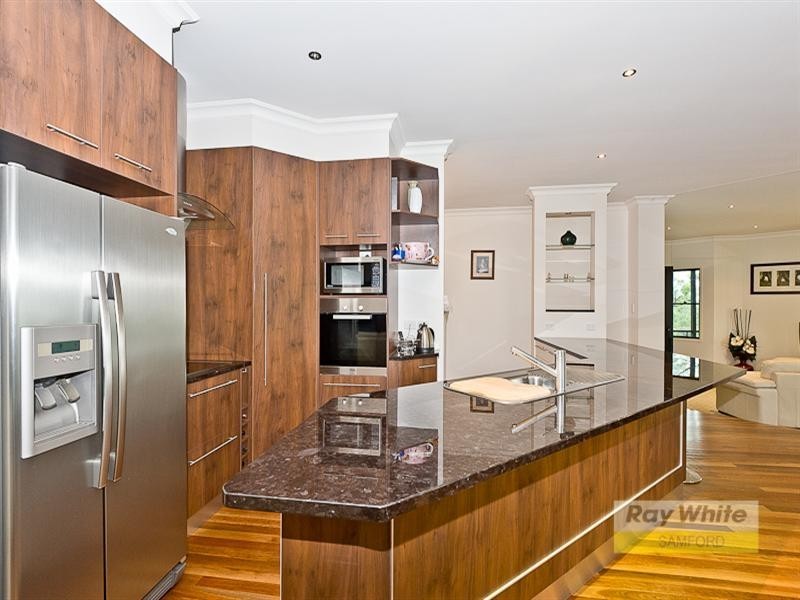 13 Housewood Court, Highvale QLD 4520