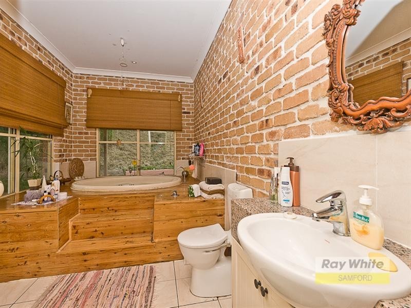 70 Showgrounds Drive, Highvale QLD 4520