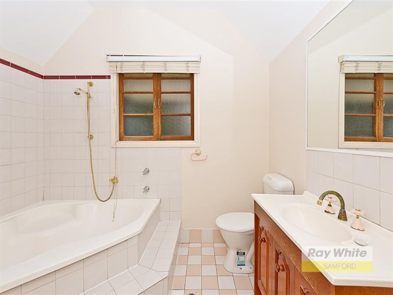 17 Mannion Street, Red Hill QLD 4059