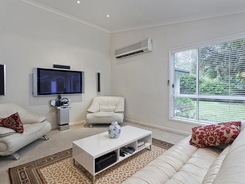 11 Birdwood Drive, Samford Valley QLD 4520