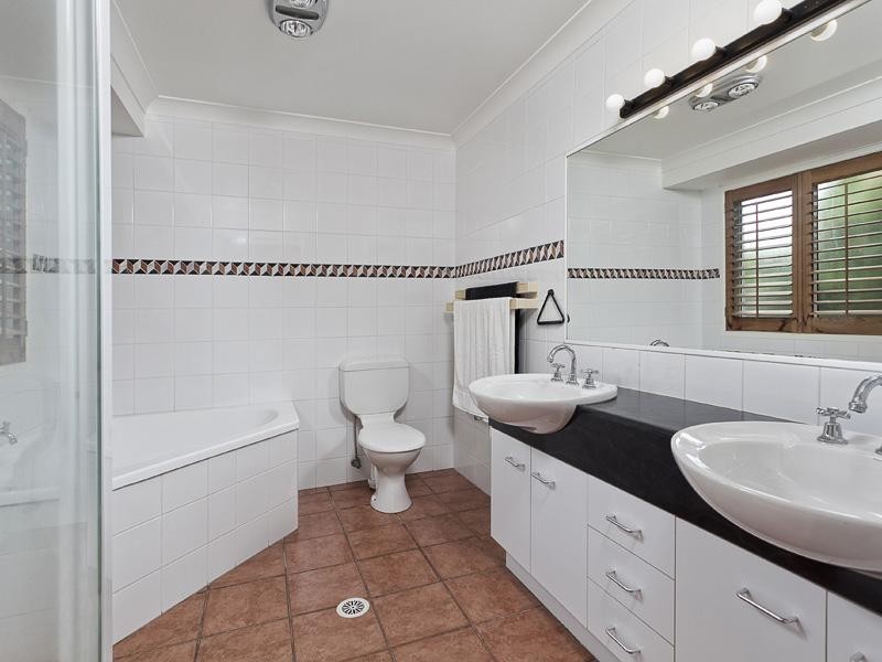 11 Birdwood Drive, Samford Valley QLD 4520