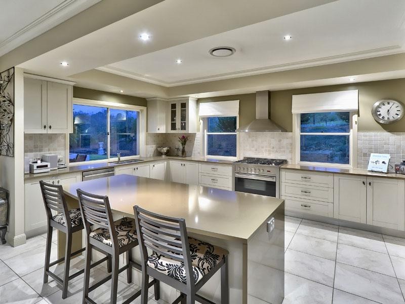 1 Ascot Crescent, Samford Valley QLD 4520