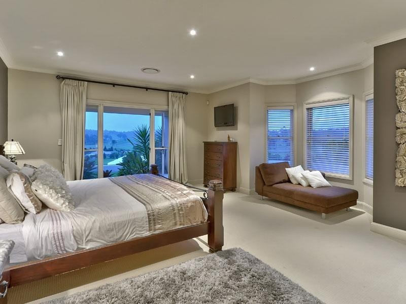 1 Ascot Crescent, Samford Valley QLD 4520