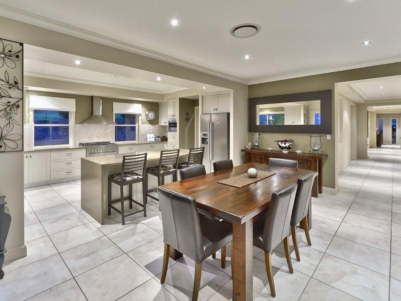 1 Ascot Crescent, Samford Valley QLD 4520