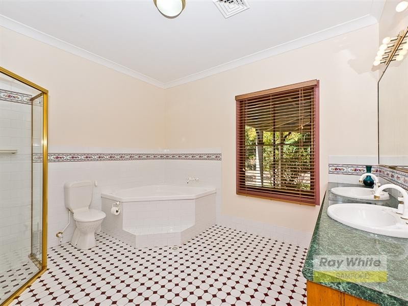 18 Honeywood Court, Samford Valley QLD 4520