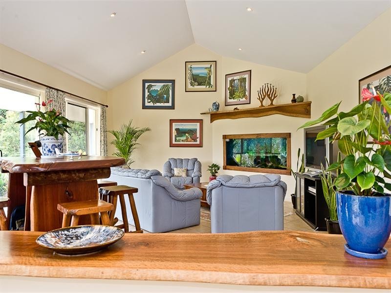 16 Valray Place, Samford Valley QLD 4520