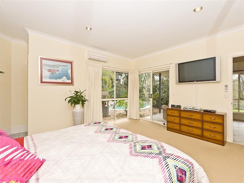 16 Valray Place, Samford Valley QLD 4520