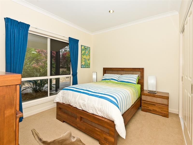 16 Valray Place, Samford Valley QLD 4520