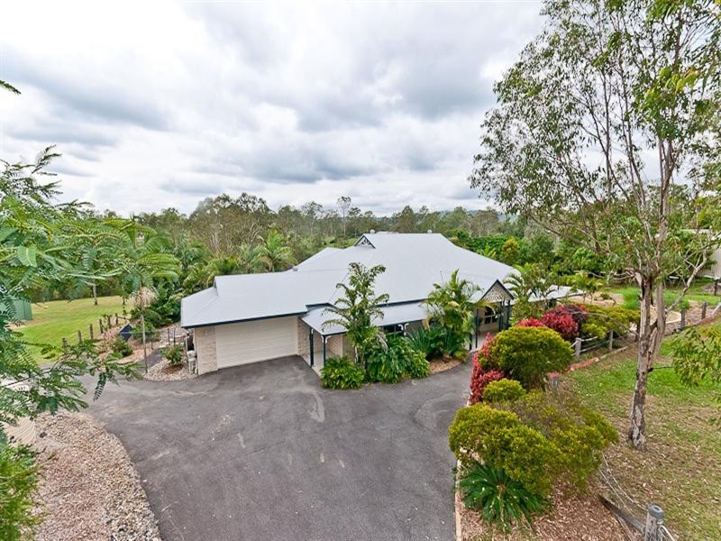 16 Valray Place, Samford Valley QLD 4520