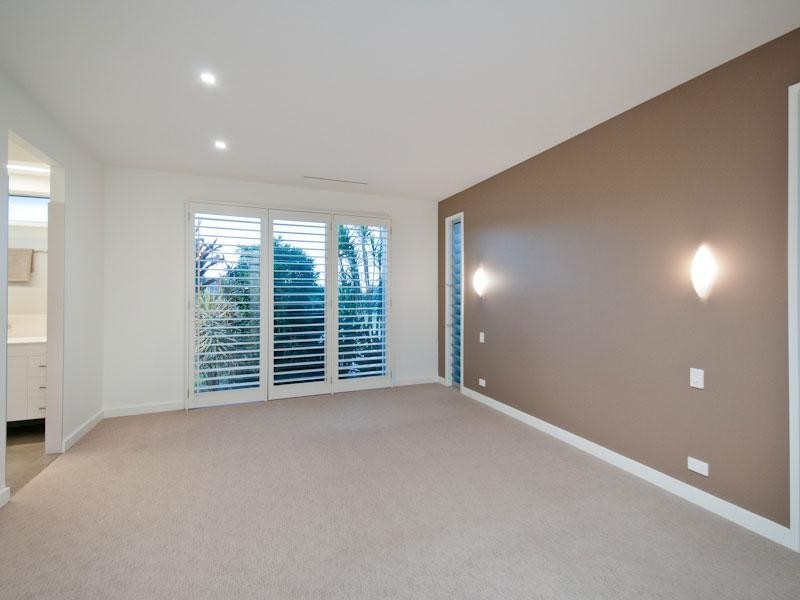 27 Warwick Lane, Samford Valley QLD 4520