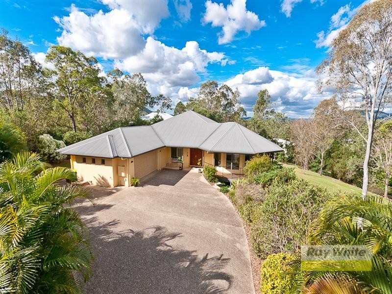 10 Equestrian Court, Highvale QLD 4520