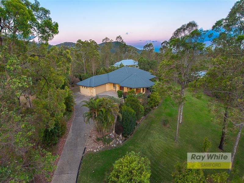10 Equestrian Court, Highvale QLD 4520