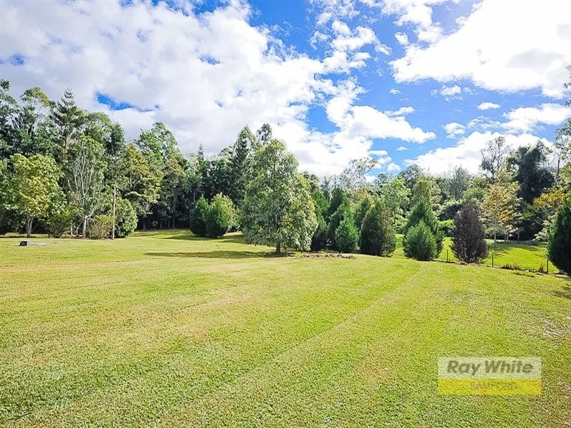30 Greenwood Crescent, Samford Valley QLD 4520
