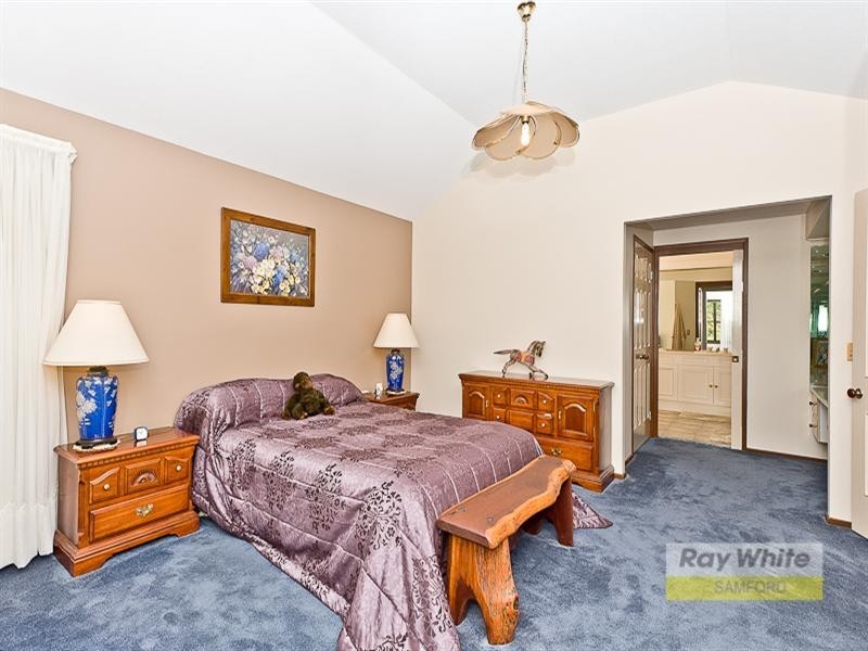 147 Betts Road, Camp Mountain QLD 4520