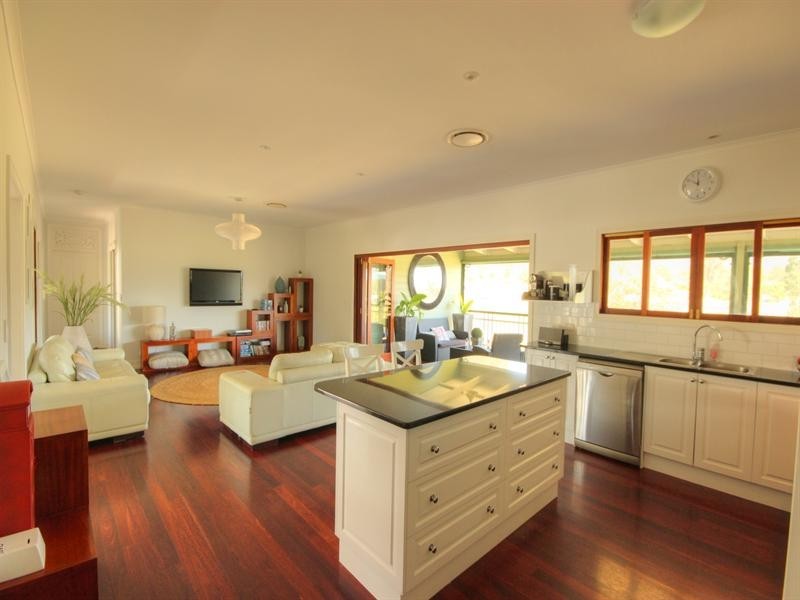 35 Nullamanna Road, Camp Mountain QLD 4520