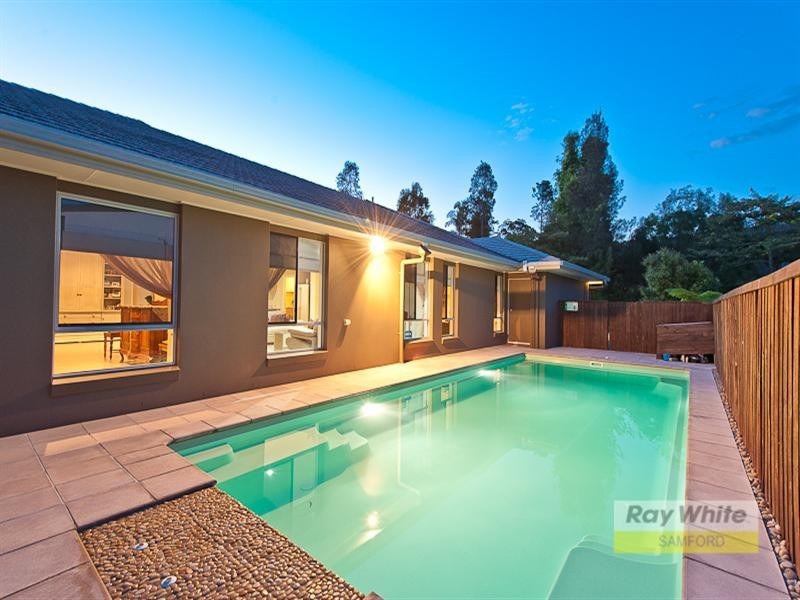 12 Kingfisher Close, Mcdowall QLD 4053