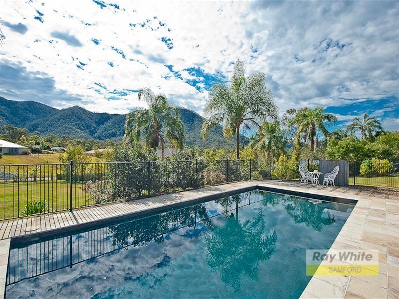 3 Hunting Place, Highvale QLD 4520