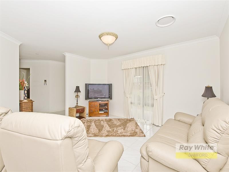 3 Hunting Place, Highvale QLD 4520