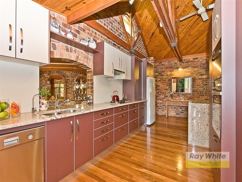 12 Grandview Court, Camp Mountain QLD 4520