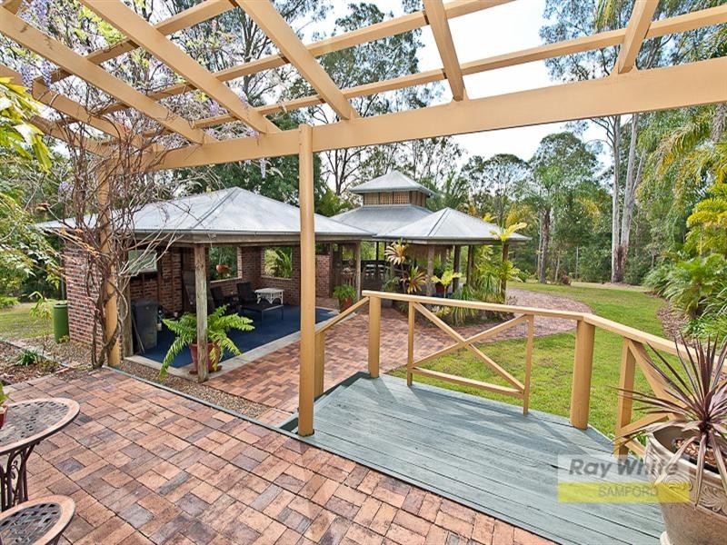 12 Grandview Court, Camp Mountain QLD 4520
