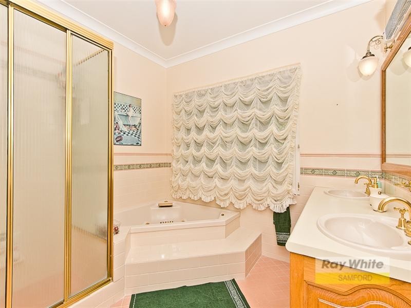 Clear Mountain QLD 4500