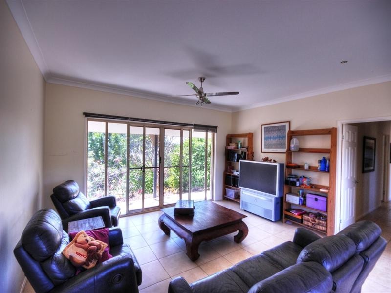 2 Brownlow Court, Cashmere QLD 4500