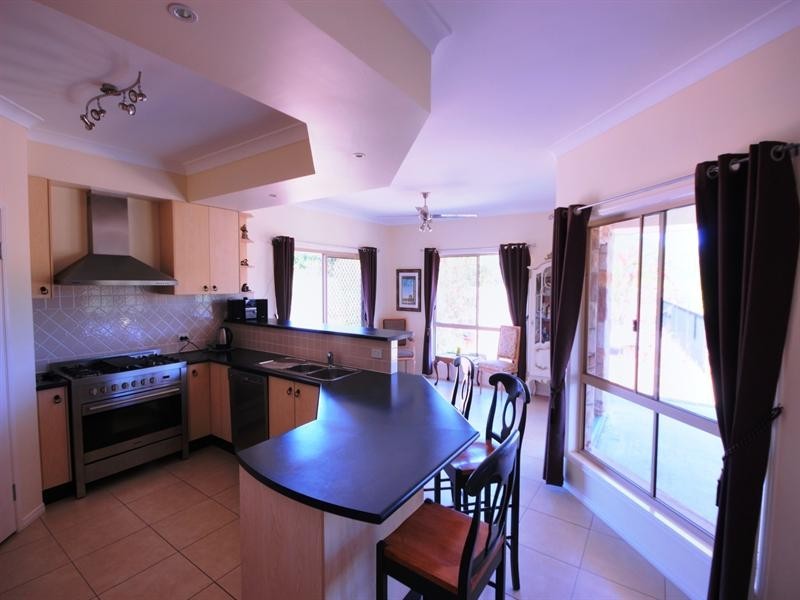 2 Brownlow Court, Cashmere QLD 4500