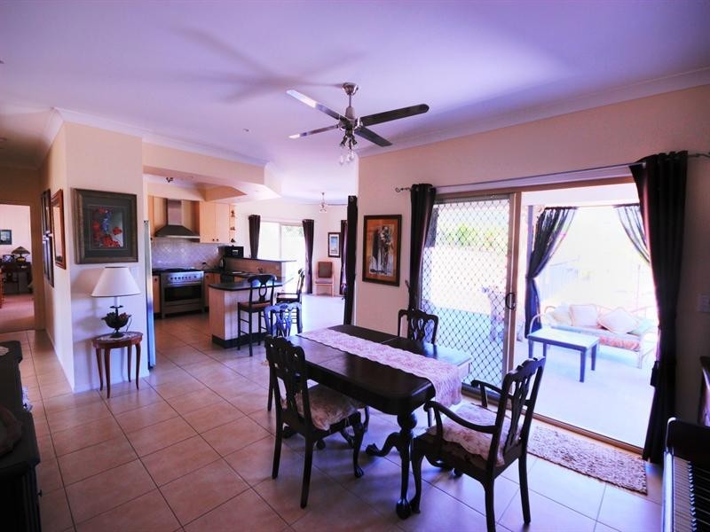 2 Brownlow Court, Cashmere QLD 4500