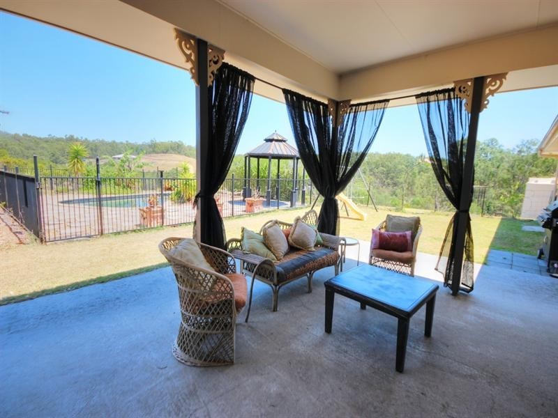 2 Brownlow Court, Cashmere QLD 4500