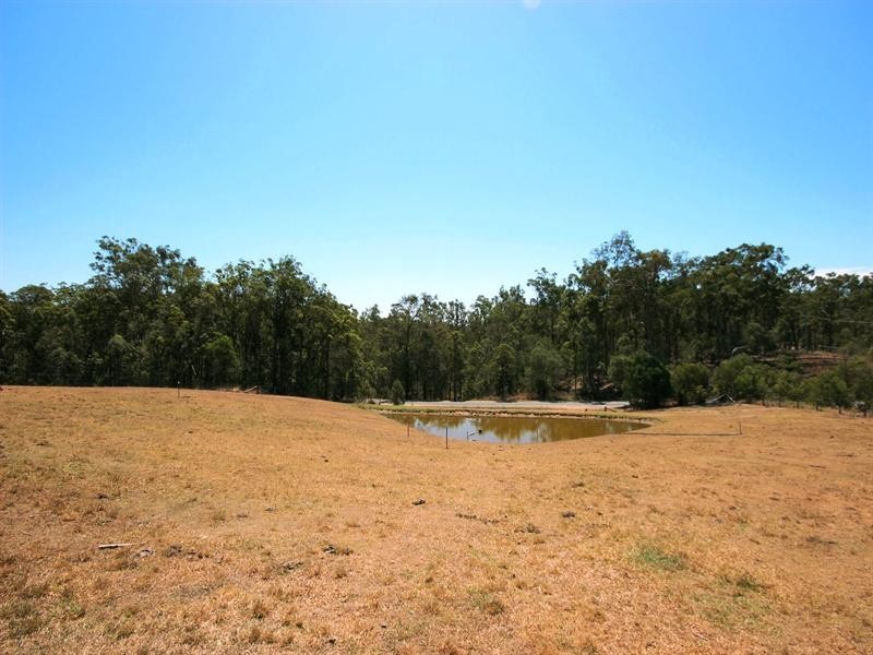 2 Brownlow Court, Cashmere QLD 4500