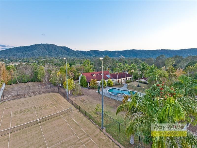30 Richards Road, Camp Mountain QLD 4520