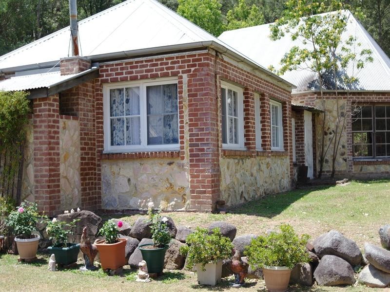 51 Burton Lane, Samford Valley QLD 4520