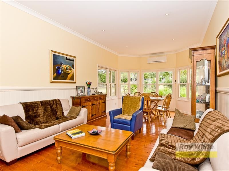 3 Les Douglas Court, Camp Mountain QLD 4520