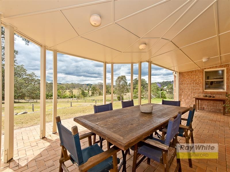 3 Les Douglas Court, Camp Mountain QLD 4520
