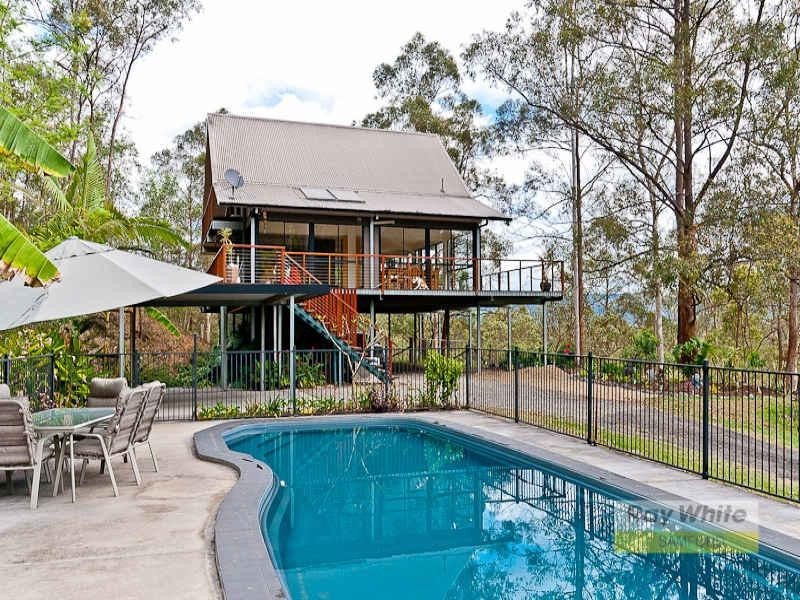 1 Sylvaterre Court, Samford Valley QLD 4520