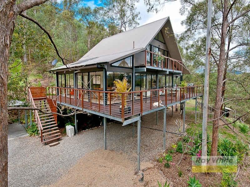 1 Sylvaterre Court, Samford Valley QLD 4520