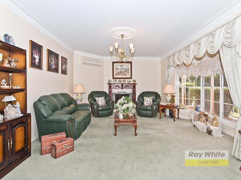 7 Logan Court, Clear Mountain QLD 4500