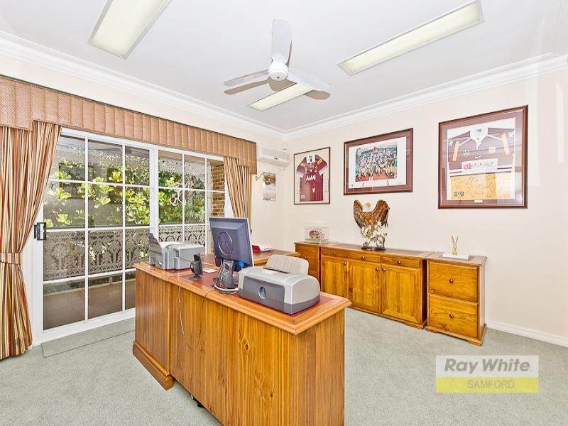 7 Logan Court, Clear Mountain QLD 4500