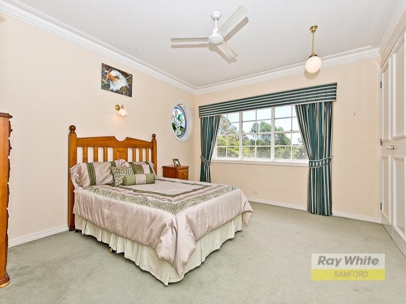 7 Logan Court, Clear Mountain QLD 4500