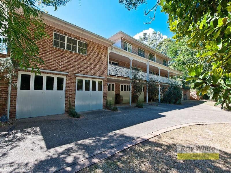 7 Logan Court, Clear Mountain QLD 4500