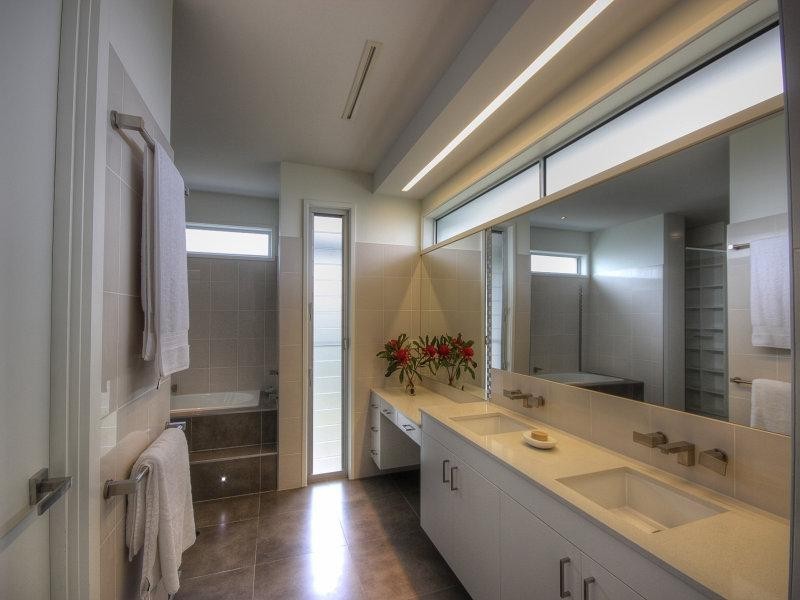 27 Warwick Lane, Samford Valley QLD 4520