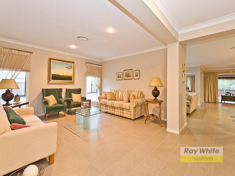 12 Kingfisher Close, Mcdowall QLD 4053