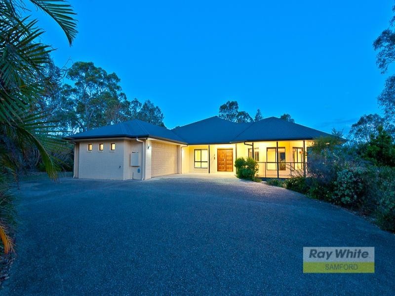 10 Equestrian Court, Highvale QLD 4520
