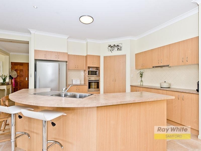 10 Equestrian Court, Highvale QLD 4520