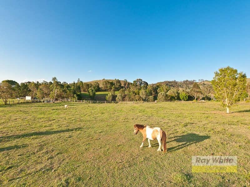 5 Sajla Court, Mount Samson QLD 4520