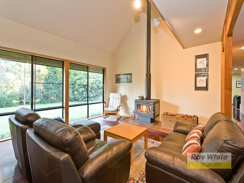 14 Narrien Court, Samford Village QLD 4520