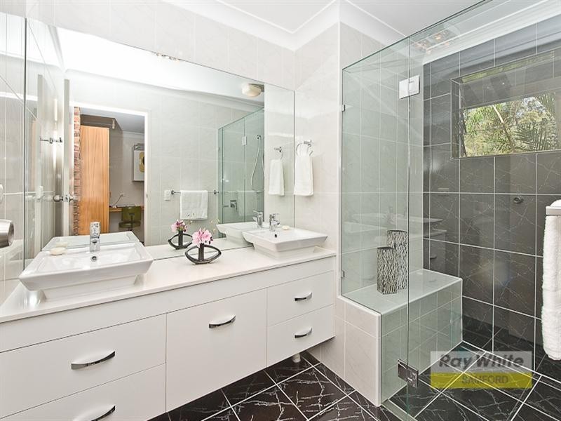 12 Grandview Court, Camp Mountain QLD 4520