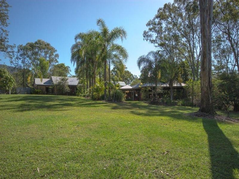 12 Grandview Court, Camp Mountain QLD 4520