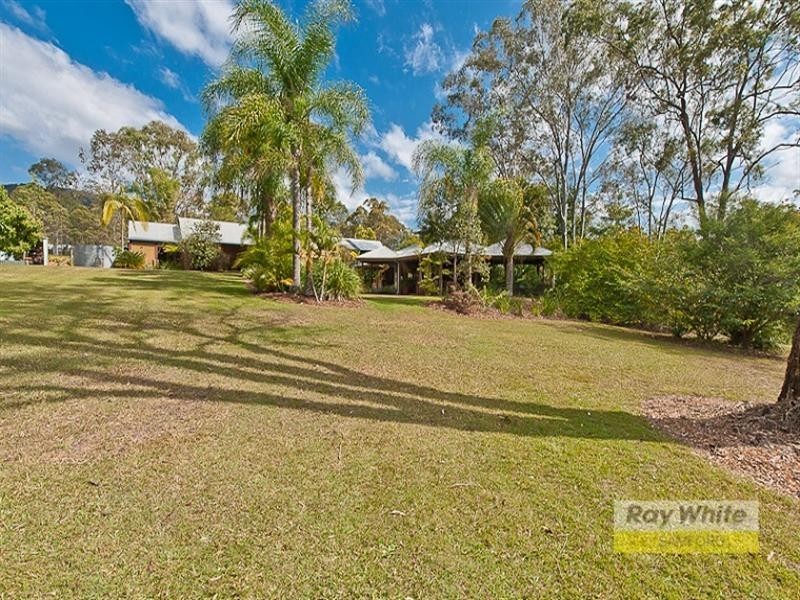 12 Grandview Court, Camp Mountain QLD 4520