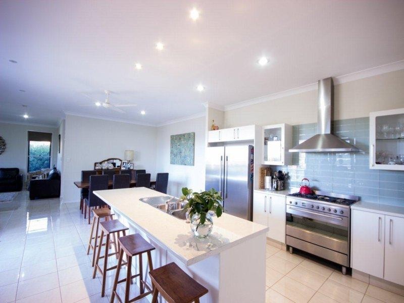 12 Chalmers Court, Samford Village QLD 4520